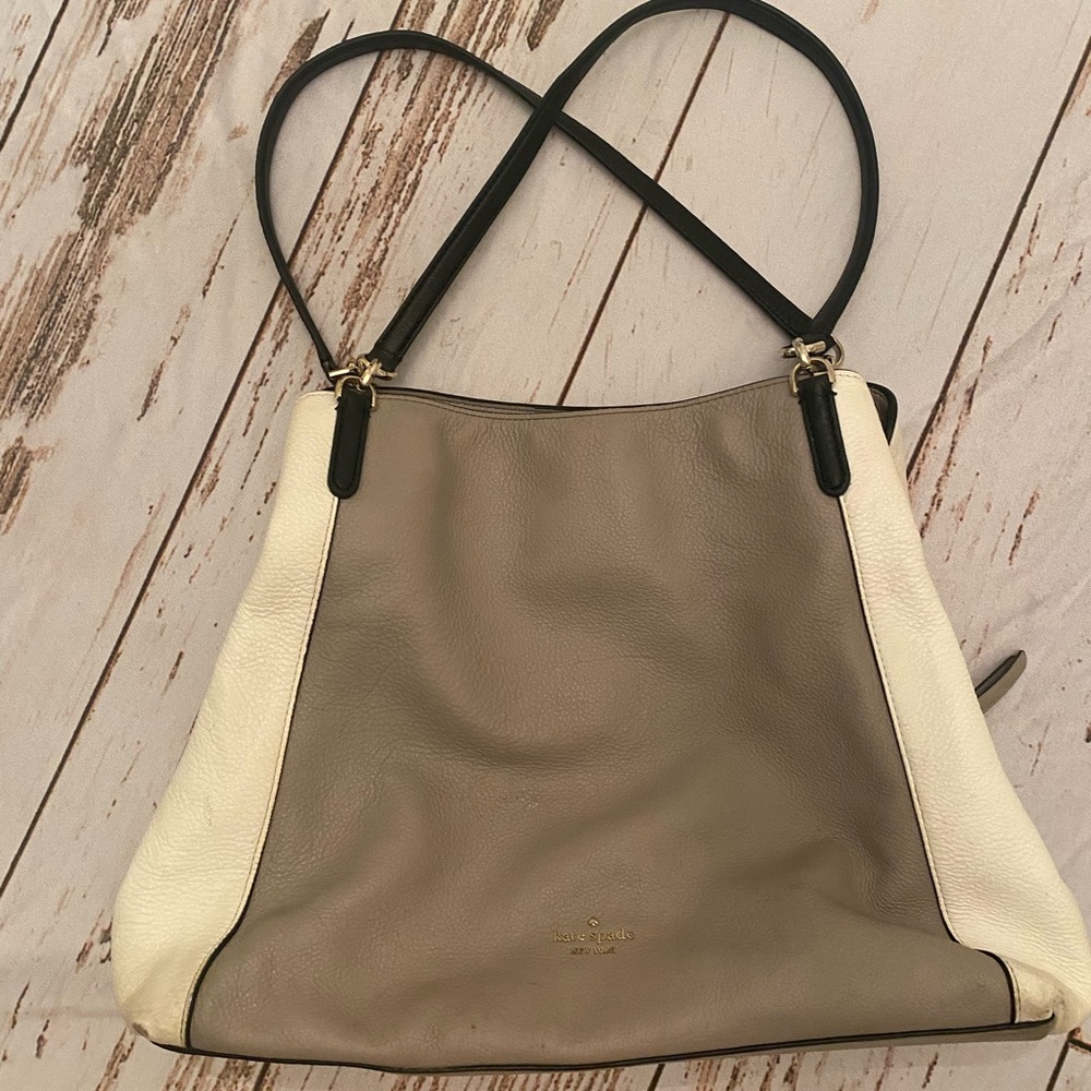 Kate Spade Purse- Gray with white accents and black handles - Picture 3 of 10